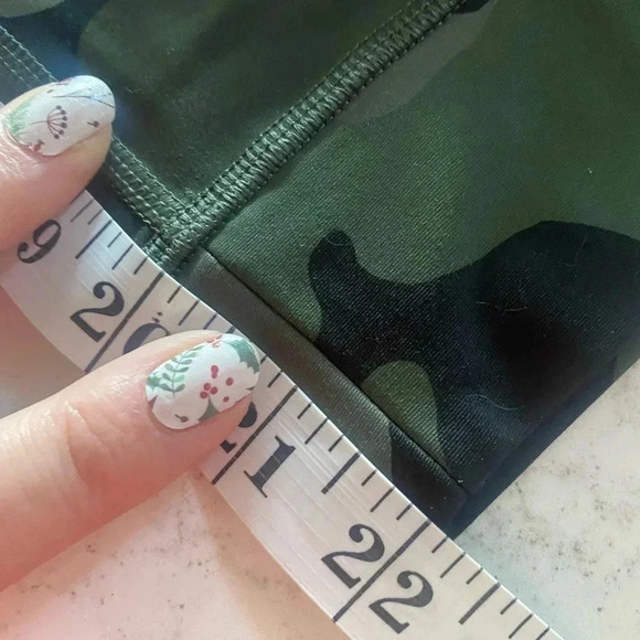 Old Navy Crop High Rise Jogger Women XS Camouflage Camo Pants New NWT - Picture 4 of 6